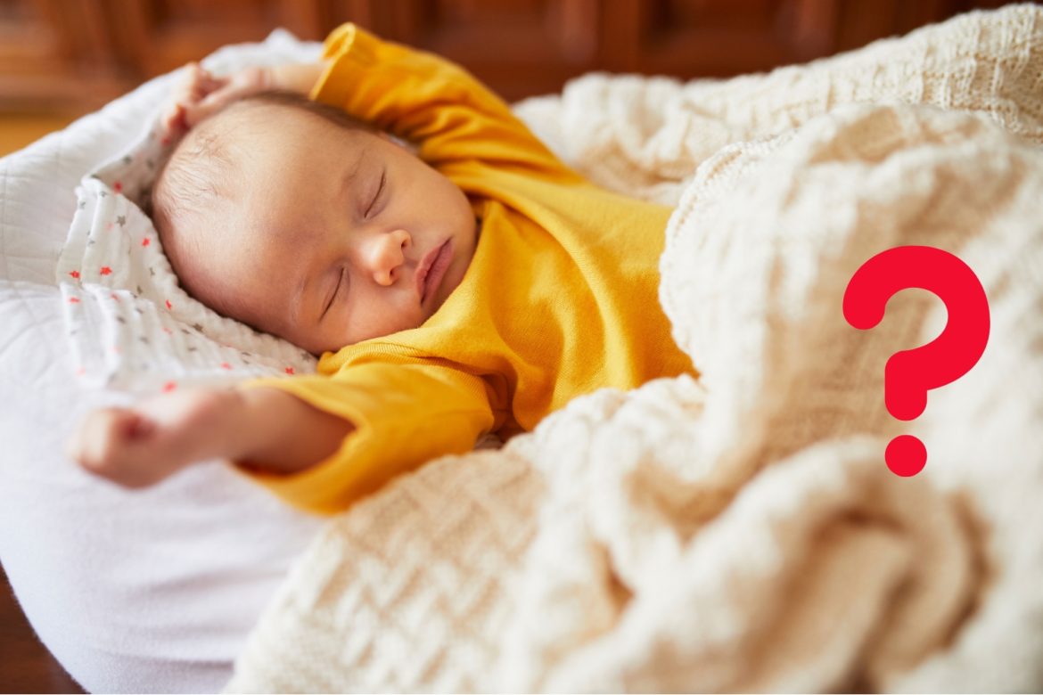Baby schwitzt im Schlaf: Ursachen und Tipps