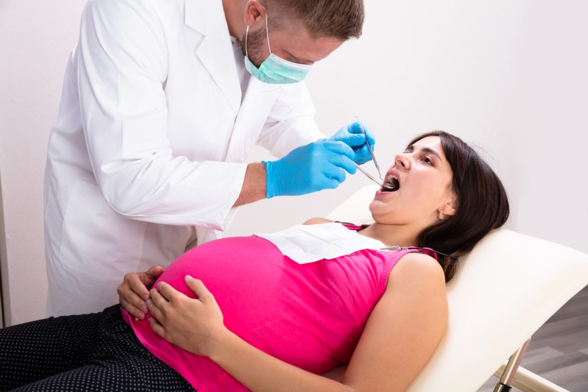 Zahnreinigung in der Schwangerschaft: Das musst du beachten