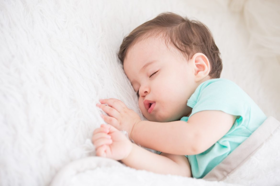 Baby 10 Monate Schlaf: Schlafrhythmus, Wachzeiten und Tipps